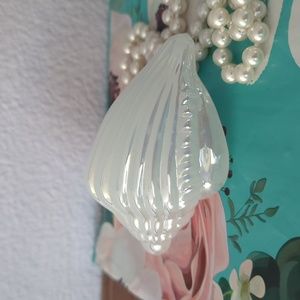 Glass Seashell Paperweight Decor